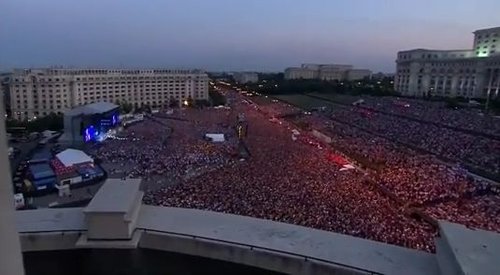 robbie-williams-concert-bucuresti-piata-constitutiei